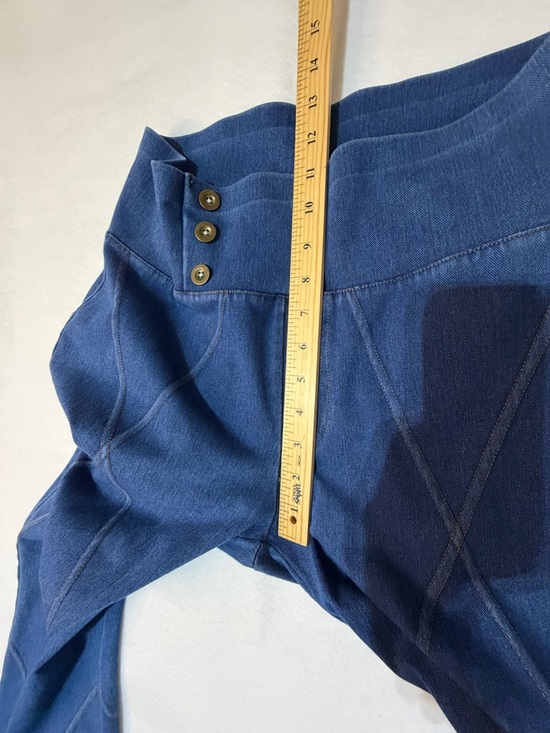 HalaraMagic Highwaisted Top Stitching
Washed Stretchy Flare Jeans SZ L - Picture 11 of 13